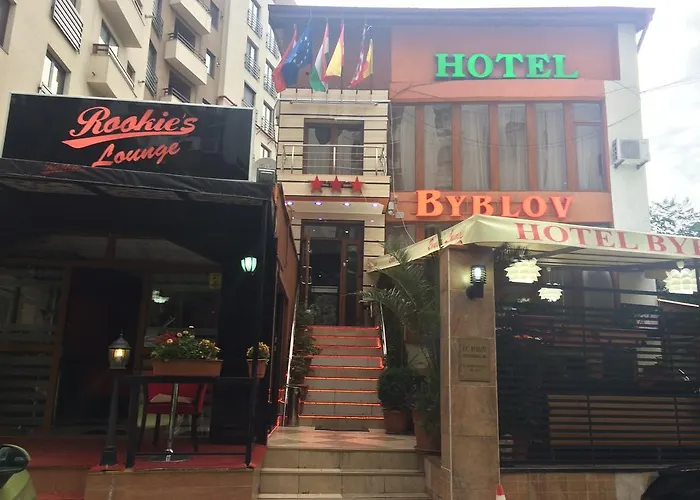 Отель Byblov Boutique 3*